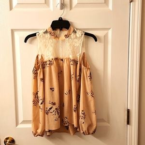 Shoulder cut out lace top